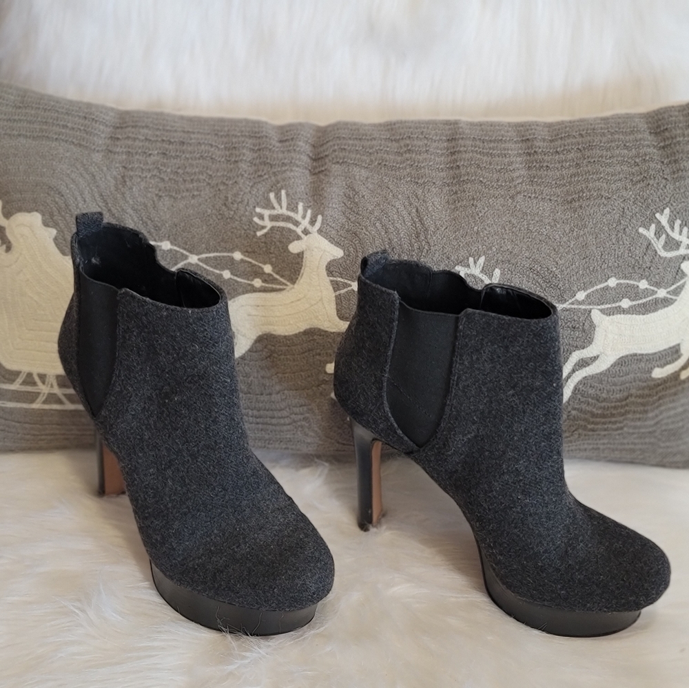 Shoes - Picture 3 of 3
